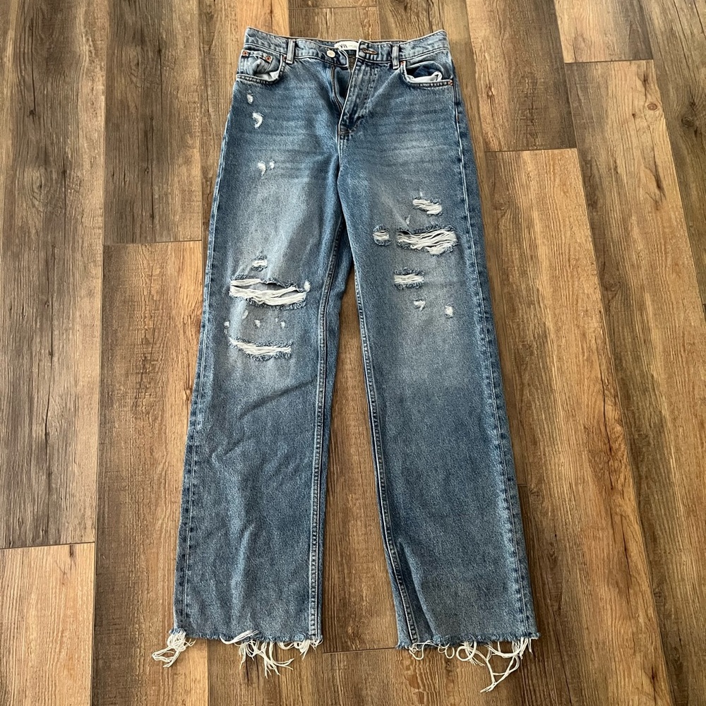 ZARA - “The 90’s Full Length” Jeans (Size 6)
